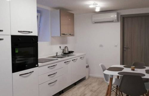 Apartman Tomki - modern, refurbished 2 bedroom apartment - 4 guests - Foto 7
