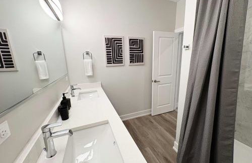 Warrenville Retreat 4BR 3 Bath Townhouse - WV2 - Foto 45