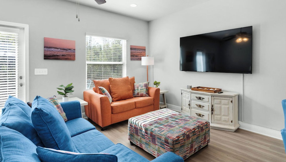 Modern 3-bedroom Townhouse Minutes From the Beach! - Foto 1, Imagen principal