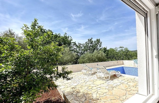 Mia - With Pool - A1 - Photo 16