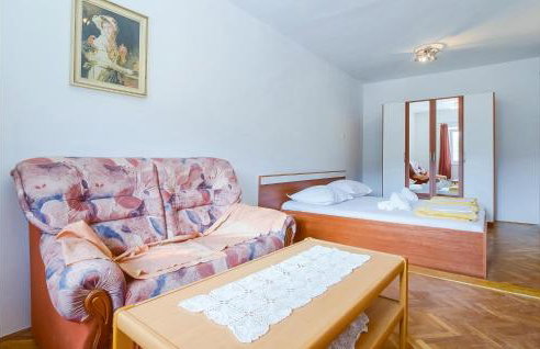 10 Bedroom Beautiful Home In Kucice - Foto 49