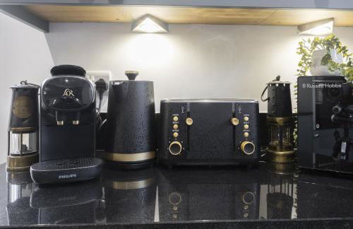 Beautiful 3-Bed Home with Hot Tub in Ross-on-Wye - Photo 8