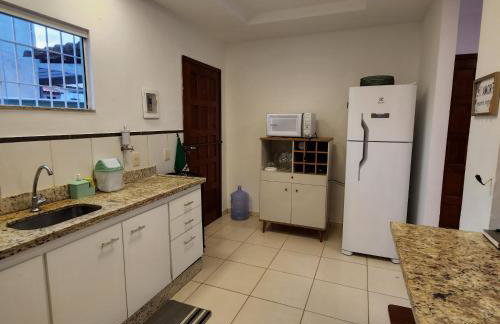 Casa confortável pertinho da praia com garagem e quintal - Foto 30