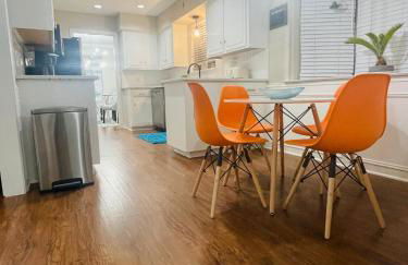 5 STAR House - Chic Mid-Century Modern Luxury Home - Foto 23