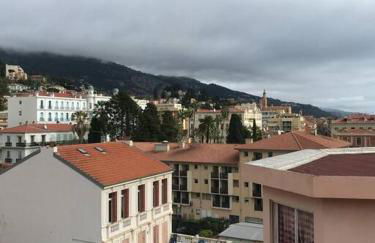 Lumineux studio sous les toits de Menton - Foto 10