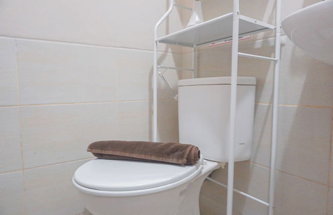 Comfortable Design Studio Room At Transpark Juanda Bekasi Timur Apartment - Foto 13