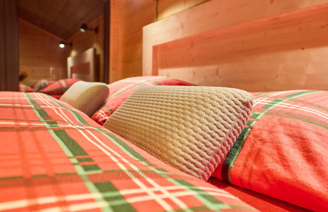 Luxe Timber Lodge & Pet Retreat - Photo 23