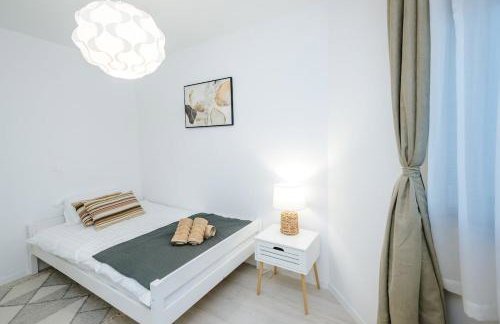 LuxStay Apartments APT3 - Private Parking, Terrace - Foto 14