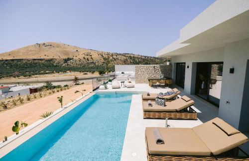 Celeste Luxury Villas - Photo 56