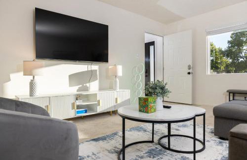 Comfortable Willow Glen Home w Central AC&Heater - Foto 11