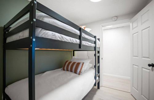 10min to NRG | Hot tub | Sauna | Firepit | 4br 3ba - Foto 36