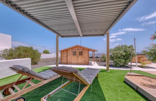 Chalet Emily Alpine Chic with Hot Tub and Ocean View By Lanzarote Vacation Homes - Foto 9
