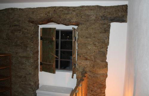 Piscina Interior aquecida - Monte Cimeiro e Casitas da Eira - Casa da Ti Carminha - Foto 13