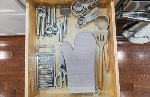 Elegant 5BR Home Sleeps 14 Minutes from DC - Russell - Foto 9