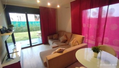 Bonito apartamento con gran jardín - Foto 3