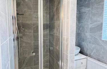 Beautiful 3 Bed Detached House in Grimsby - Foto 16