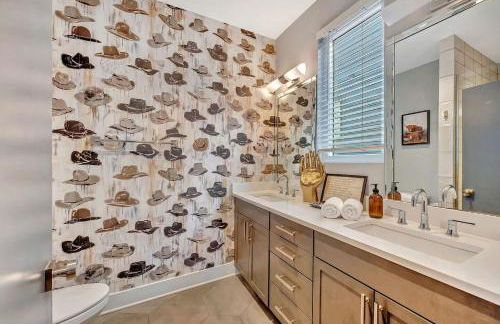 Rooftop Deck & Shuffleboard BBQ Near Downtown - Foto 29