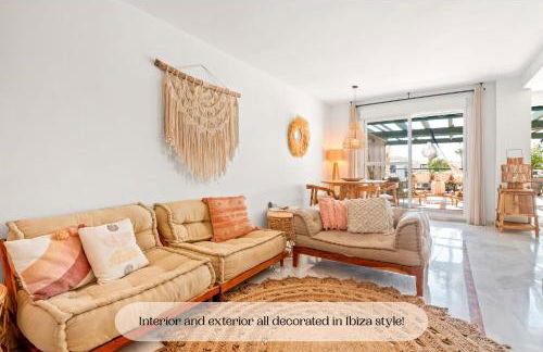 StayatSas Marbella, close to the beach, large 80 m2 terrace, large swimming pools, parking included, 10 minutes from the centre - Foto 5