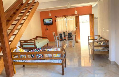 Casa Jabaquara Amar o Mar a 150 metros da Praia - Foto 1