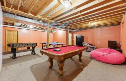 Dog-friendly 6-acre 5BR 3BA home, game room, deck, Wisconsin Dells 10min - Foto 4