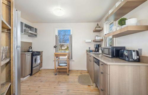 Little Red Roof-1mi to Downtown-Along Bike Trail - Foto 11