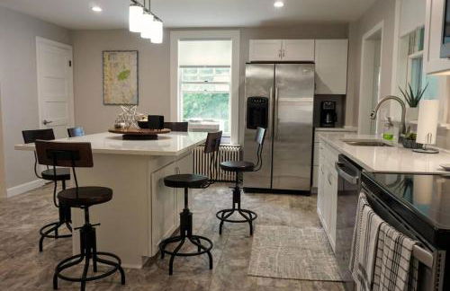 Amazing view of Lake Winnisquam, fully remodeled! - Foto 10