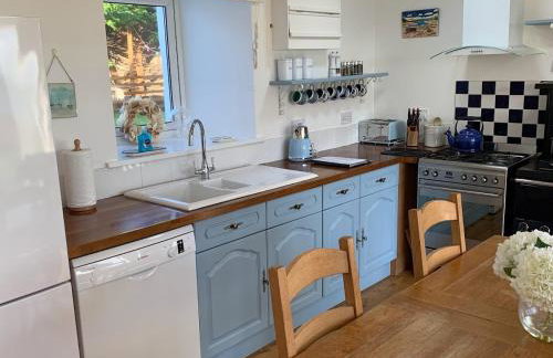 Driftwood Cottage - Photo 11