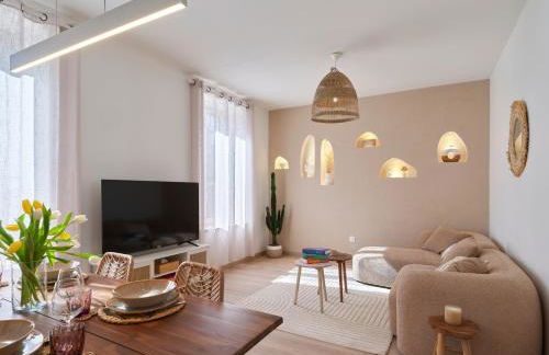 2BR Apartment near Colmar Centre - Boho Style, Hidden Room, Free Parking - Foto 8