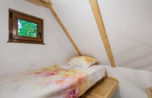 Gorgeous Home In Gospic - Photo 34