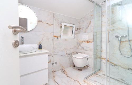 Villa Green Bay Apartments - Photo 78