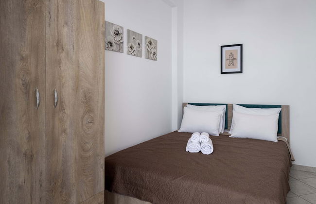 Parian Charming 3bedroom Home - Photo 7