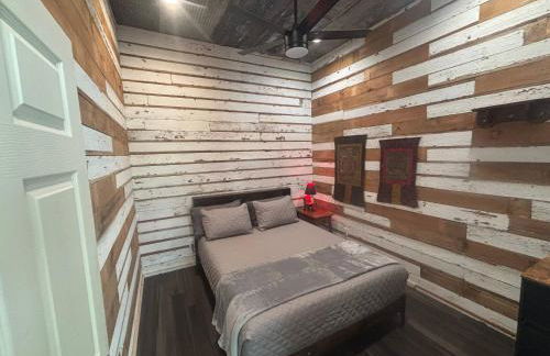 1st Fl 2BR Downtown + 2 Pkg - Foto 27