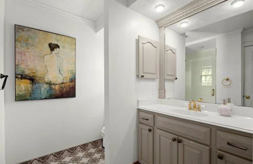 New Remodeled 4 BDRM Central Austin W/Pool & Patio - Foto 14