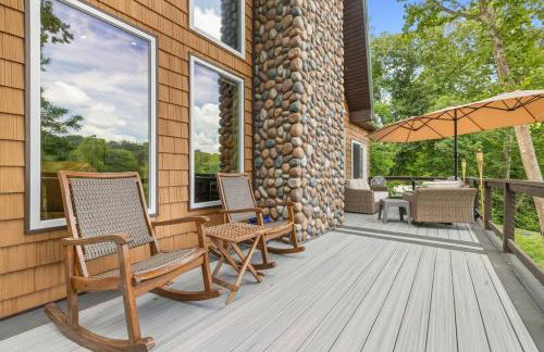 Riverside Oasis with Stunning Views, Cozy Firepit! - Photo 43