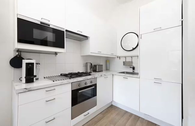 Bright and Modern Flat with desk - Foto 13