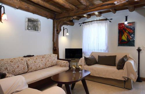 Matzanas House - Photo 18