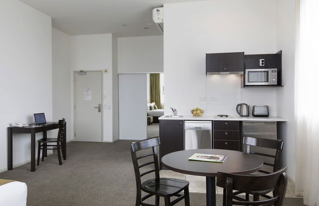 Quest on London - Photo 21