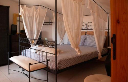 La villetta fonte antica "parcheggio privato" incluso ombrellone e 2 lettini nello stabilimento balneare - Photo 8