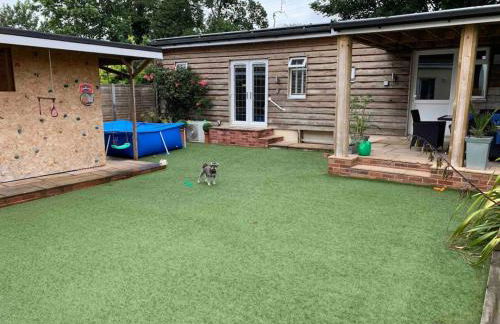 Air Maison - Detached Chalet Bungalow - Photo 14