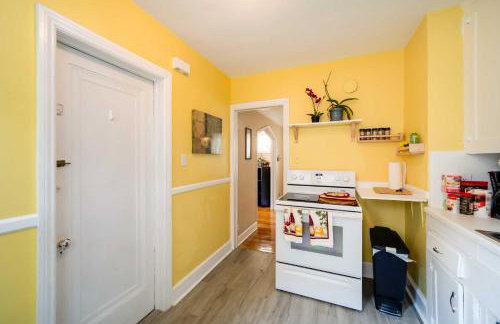 Ferndale Apartment with Yard - Near the Detroit Zoo! - Foto 9