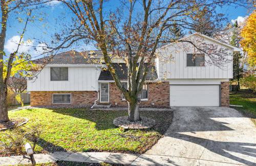 Parkside Getaway- Spacious Six Bedroom Home for Families & Friends - Foto 1