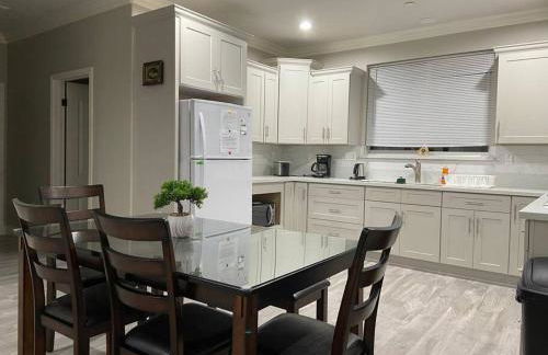 New! Modern Gated Summer Getaway Home - Foto 23