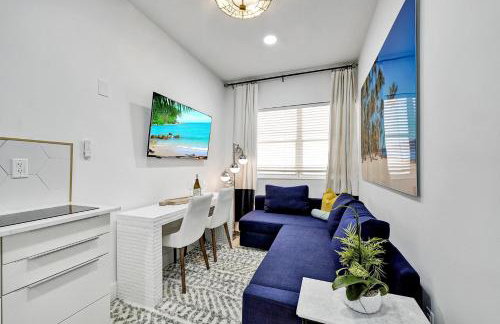 SOBE Monarch 1 - 2 BEDROOM 2 BATHROOM - MODERN APTS -WALK TO OCEAN DRIVE -2 INDEPENDENT 1 BEDROOM 1 BATHROOM APTS - Foto 25