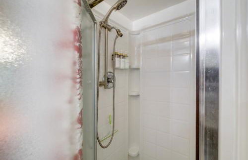 Newport Cabin on Diamond Lake with Private Boat Dock - Foto 14