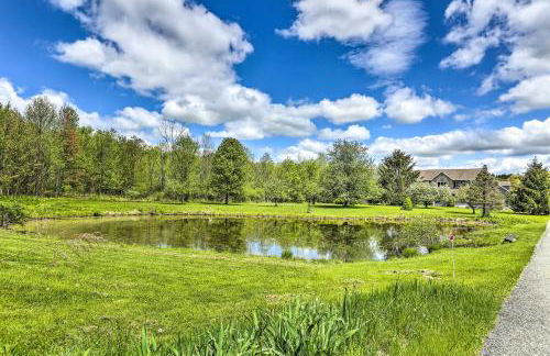 Pet-Friendly Pond View Loft with Private Pool! - Foto 30