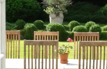 Elegant Pembrokeshire Country House - Sleeps 17 - Foto 8