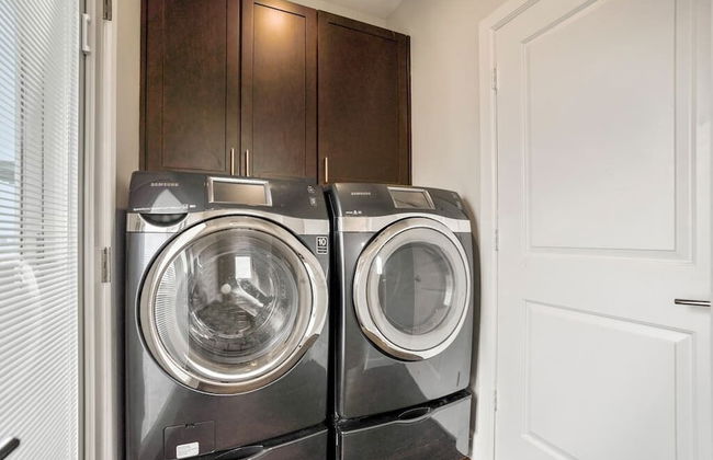 Posh Dtwn Midtown Home w Stunning Roof-topterrace - Foto 25