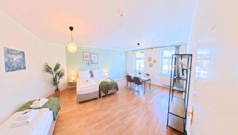 Havn Apartments - 2 Schlafzimmer, Boxspringbetten, WIFI, Smart TV, Parkplatz, vollausgestattete Küche - Foto 4, towels, wardrobe