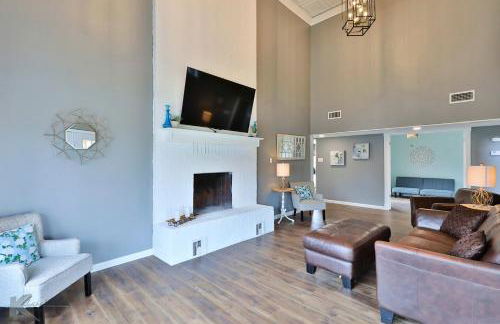 Lazy Boho Resort: Roomy Lux. Home w/ Private Pool - Foto 34