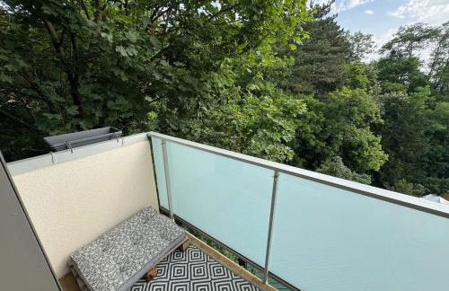 Apartment in the city - exceptional view - Photo 17